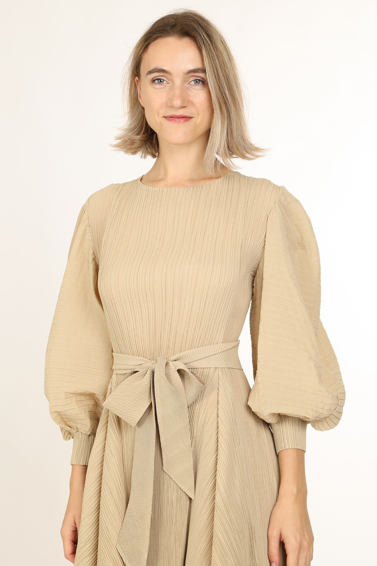 Bowtie Waist Pleated Maxi Dress – VelvetModest Signature Luxe